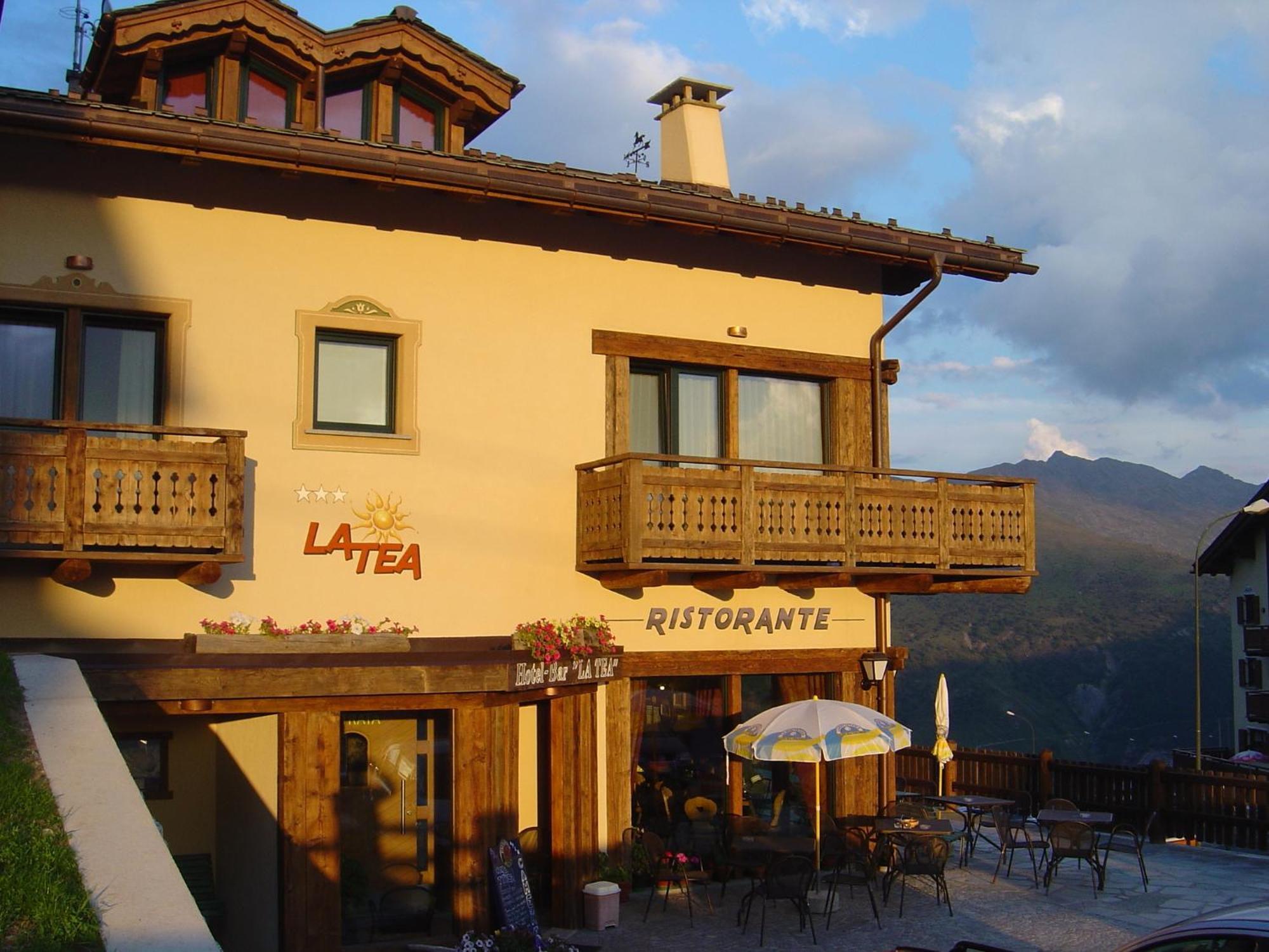 Hotel La Tea Livigno Exteriör bild
