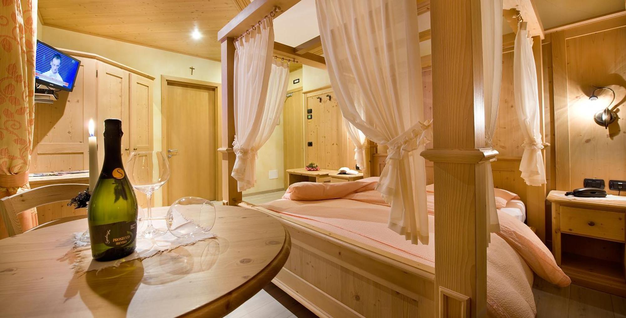 Hotel La Tea Livigno Exteriör bild