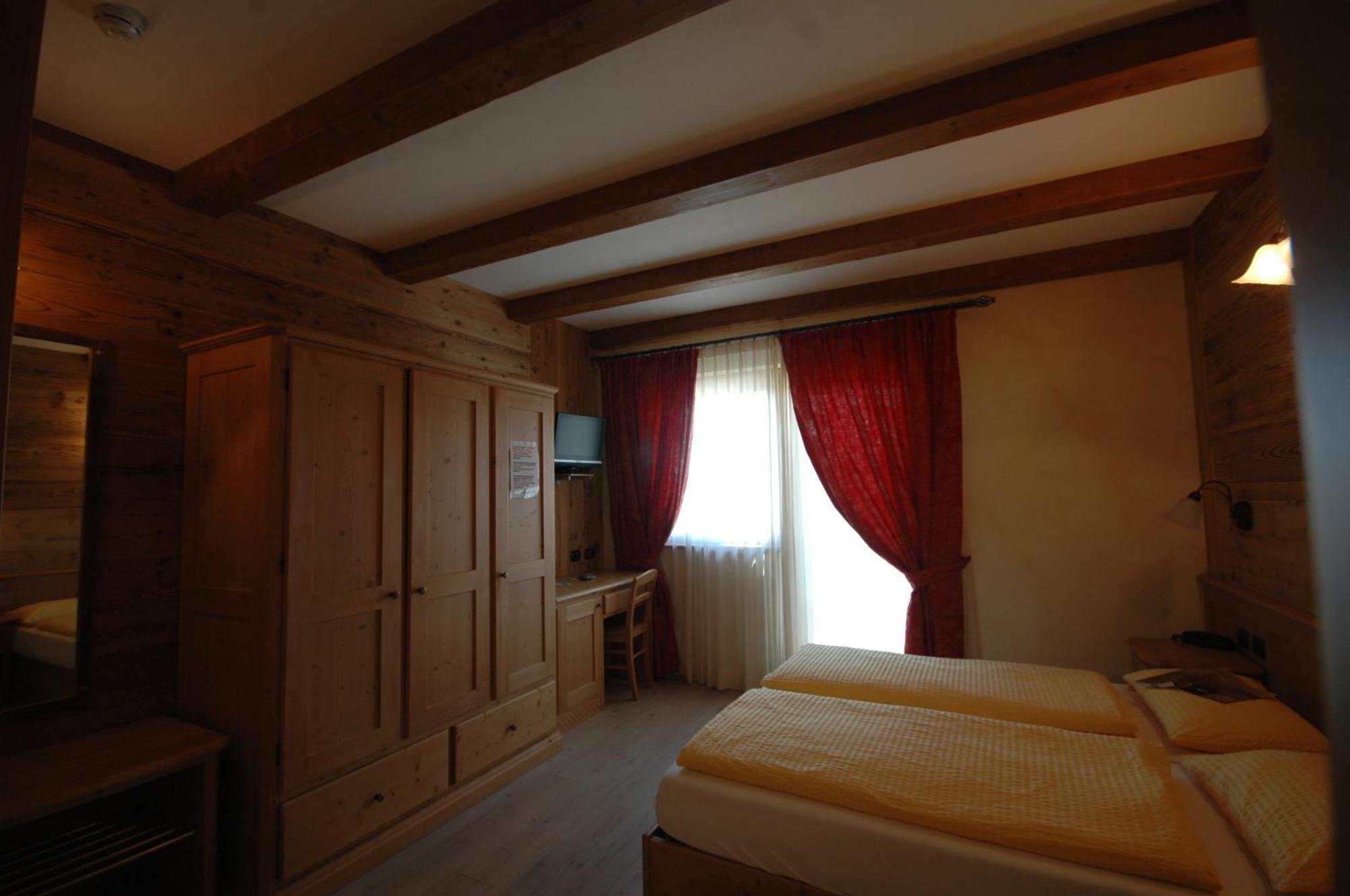 Hotel La Tea Livigno Exteriör bild