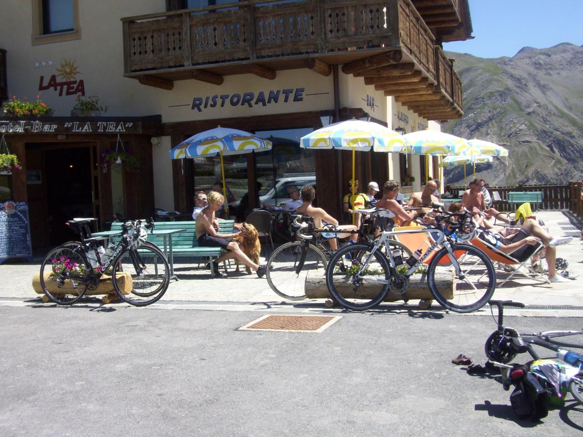 Hotel La Tea Livigno Exteriör bild